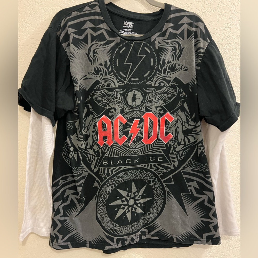 Preloved AC/DC Band Long Sleeve T
